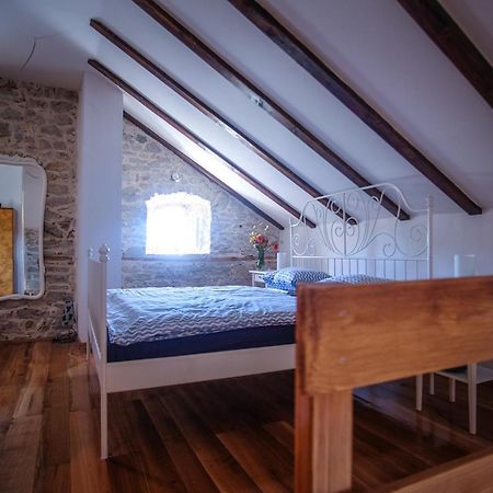 Villa Stone House Kula Milica à Mala Cista Chambre photo
